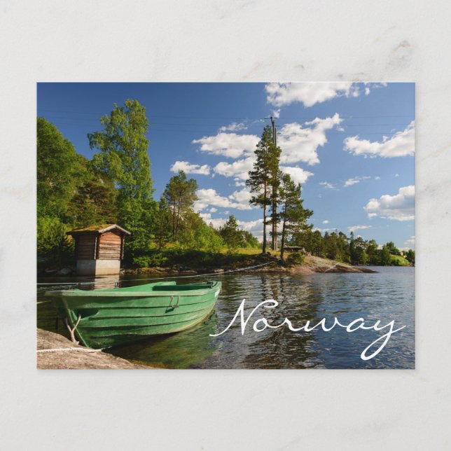 Cartão Postal Barco verde num fiorde na Noruega (Frente)