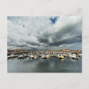 Cartão Postal Barcos Num Porto