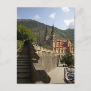 Cartão Postal Basílica de Covadonga, noroeste da Espanha.