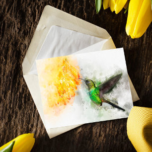 Cartão Postal Beija-flor Vibrante e Aquarela Floral Amarela