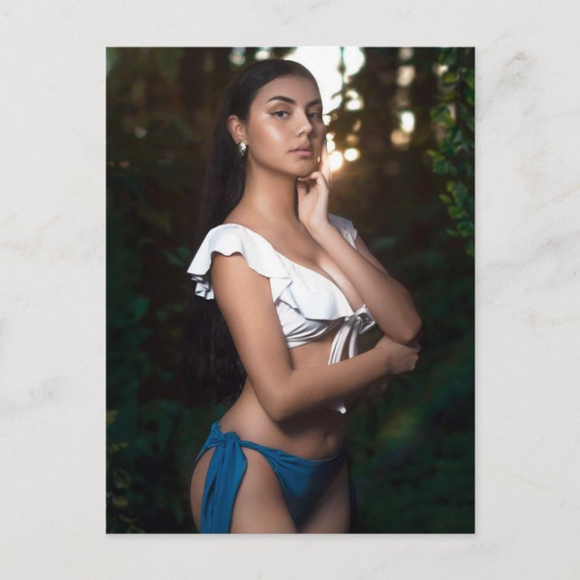 Cartão Postal Beleza na floresta Modelo Foto  (Frente)