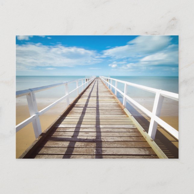 Cartão Postal Belíssimo Pier de Madeira, Oceano, Areia, Céu Azul (Frente)