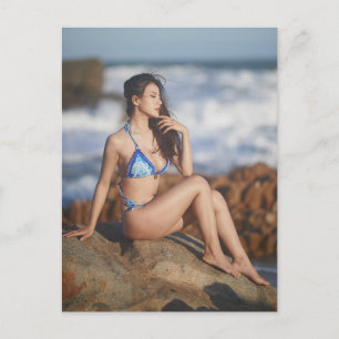 Cartão Postal Belo Modelo de Foto Bikini Asiático