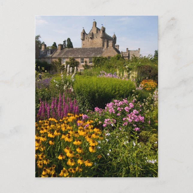 Cartão Postal Belos jardins e famoso castelo na Escócia (Frente)