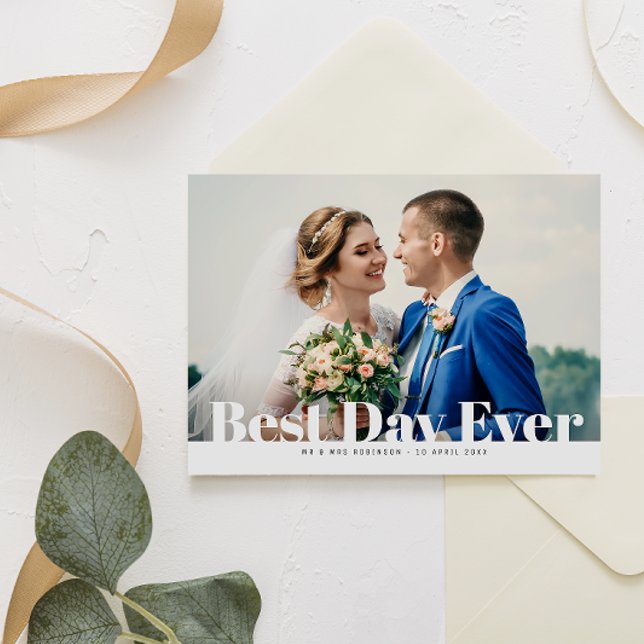 Cartão Postal BEST DAY EVER, bold text wedding thank you card (Criador carregado)