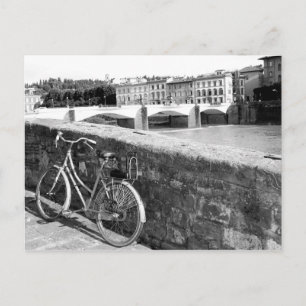 Cartão Postal Bicicleta retrô ao lado de uma ponte em Florença