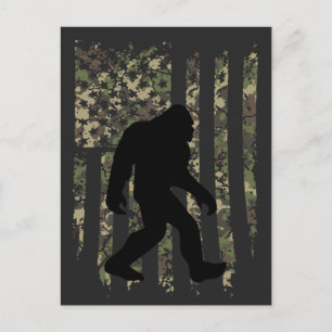 Cartão Postal Bigfoot Sasquatch American Camouflaged USA Flag T-