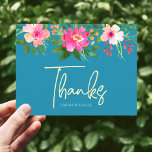 Cartão Postal Blue Bat Mitzvah Chic Script Dourado Floral Obriga<br><div class="desc">Certifique-se de que o seu Bat Mitzvah favorito mostre o seu apreço a todos os que apoiaram o seu evento principal! Envie este obrigado sofisticado e personalizado que você faz cartão-postal! Uma aquarela floral, cor-de-rosa e pêssego, impressionante, com uma tipografia falsa de folha de ouro e uma serifa branca moderna...</div>