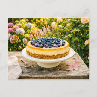 Cartão Postal Blueberry cheesecake in garden with hydrangeas