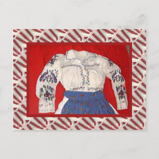 Cartão Postal Blusa de fantasia folclórica bordada pela Vintage