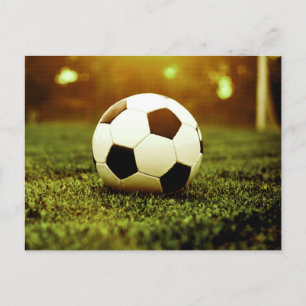 Cartão Postal Bola de Futebol na Grama