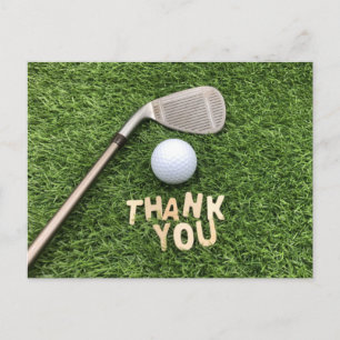 Cartão Postal Bola de golfe com palavra obrigado na grama verde