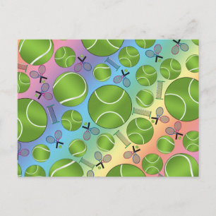 Cartão Postal Bolas de tênis arco-íris, raquetes e redes