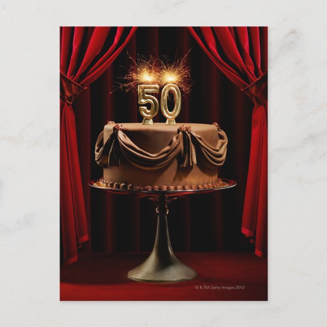 Cartão Postal Bolo BIrthday no Palco com número 50 velas (Frente)