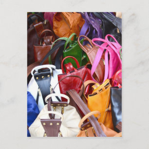 Cartão Postal Bolsas de mão em bela Posta de cores