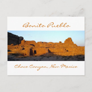 Cartão Postal Bonito Pueblo Chaco Canyon ao pôr do sol