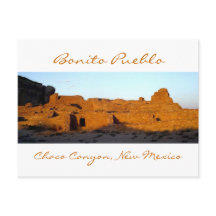 Bonito Pueblo Chaco Canyon ao pôr do sol
