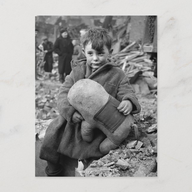 Cartão Postal Boy with Stuffed Animal, 1945 (Frente)