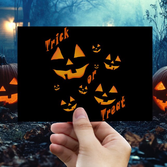 Cartão Postal Brilho Assustador: Jack-O'-Lantern & Doce ou Trave (Criador carregado)
