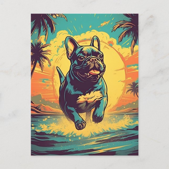 Cartão Postal Buldogue francês numa praia tropical durante o pôr (Frente)