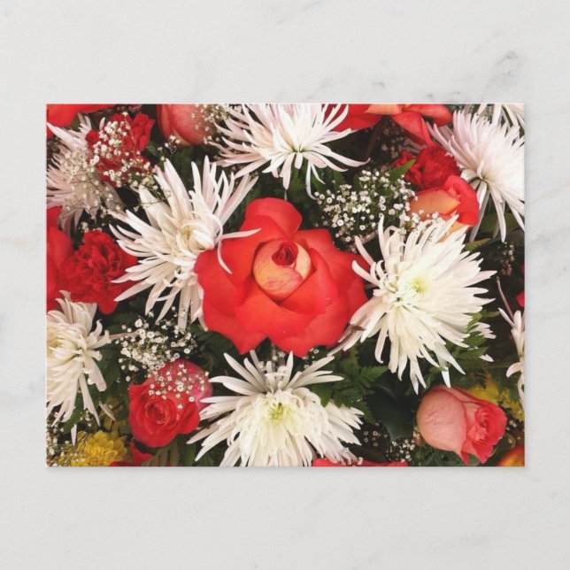 Cartão Postal Buquê de Rosa Vermelha e Flores Brancas (Frente)