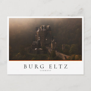 Cartão Postal Burg Eltz castelo no nevoeiro da manhã