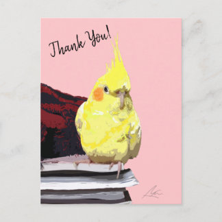 Cartão Postal Cacatua Amarela Realista em Livros Rosa Moderno