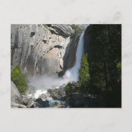 Cartão Postal Cachoeira Inferior de Yosemite na Trilha da Cachoe