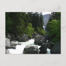 Cartão Postal Cachoeira Vernal à Distância em Yosemite