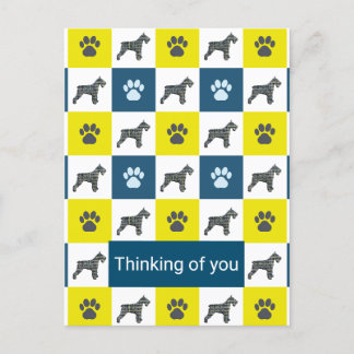 Cartão Postal Cachorro Schnauzer e Pata Amarelo e Azul Pensando