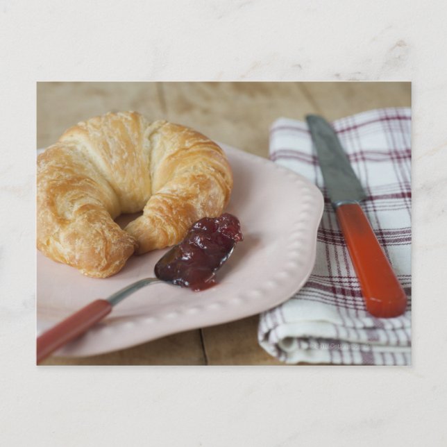 Cartão Postal Café da manhã francês com croissant (Frente)