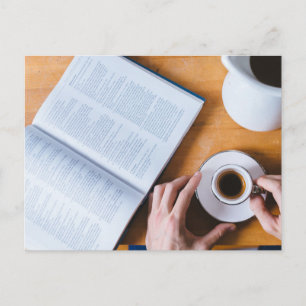 Cartão Postal Café e livro; Domingo Preguiçoso