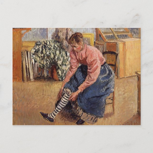 Cartão Postal Camille Pissarro - Mulher Colocando suas meias (Frente)