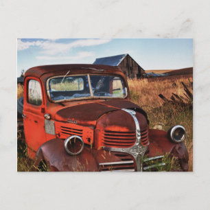 Cartão Postal Caminhão Dodge laranja enferrujado com fazenda aba