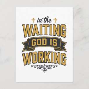 Cartão Postal Camisa God Is Working Vintage Faith Typography_1