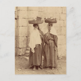 Cartão Postal Camponesas perto das muralhas de Jerusalém