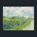 Cartão Postal Campos de Trigo Verde, Autores | Vincent van Gogh<br><div class="desc">Campos de Trigo Verde, Auvers (1890), de Vincent van Gogh, é uma paisagem serena, mas expressiva, que captura os campos de trigo rolante de Auvers-sur-Oise, França. A pintura mostra as marcas enérgicas de Van Gogh e a paleta de cores ricas, com campos verdes vibrantes esticados sob um céu azul macio...</div>