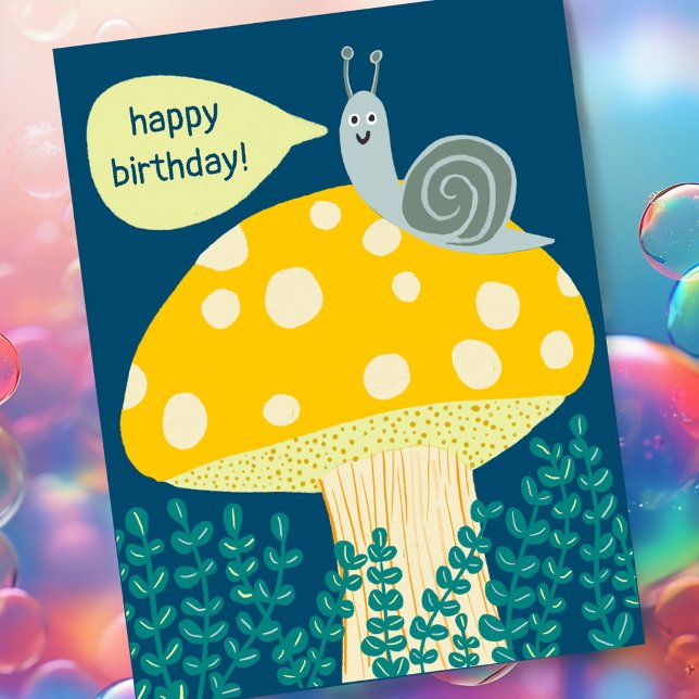 Cartão Postal Caracol Whimsical no Mágico Cogumelo PERSONALIZADO (Cute snail sitting on a mushroom wishes you happy birthday, custom postcard add your own text!)