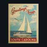 Cartão Postal Carolina do Sul Velho Barco à Vela Viagem<br><div class="desc">Este design náutico de viagem vintage Greetings From South Carolina apresenta um barco à vela na água com gaivotas e um céu azul cheio de nuvens brancas fofas e lindas.</div>
