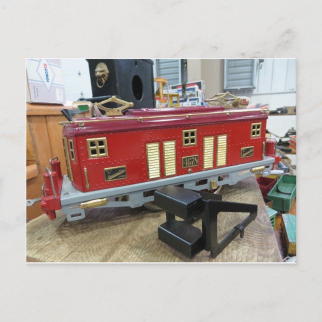Cartão Postal Carro-comboio de modelo vermelho (Frente)
