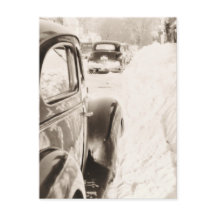Carro vintage antigo da neve profunda