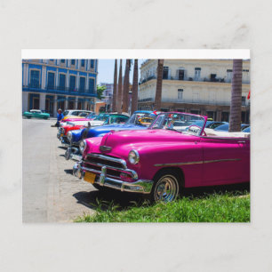 Cartão Postal Carros antigos nas ruas de Havana