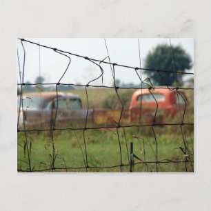 Cartão Postal Carros e caminhões se afundam em campo rural