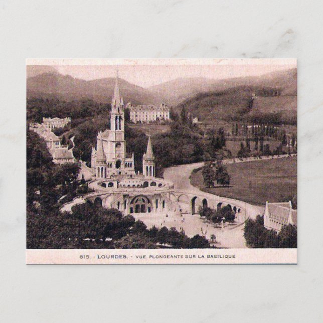 Cartão Postal Cartão-postal antigo - Lourdes, La Basilique (Frente)