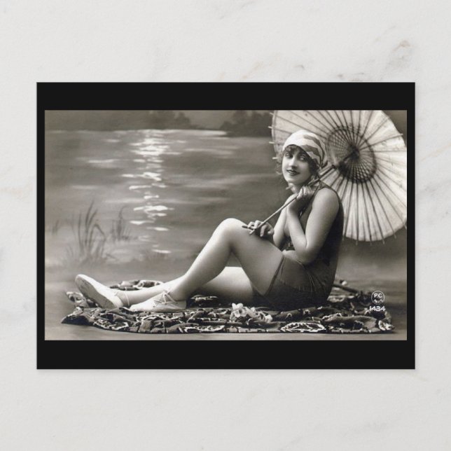 Cartão Postal Cartão-postal antigo - Menina perto do rio (Frente)