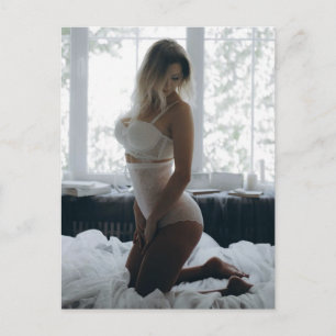 Cartão Postal Cartão-postal de Lingerie branca e loira