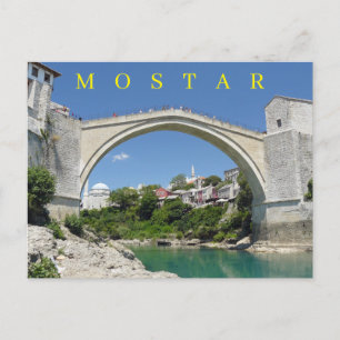 Cartão Postal Cartaz da ponte antiga Mostar e cidade antiga