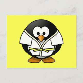 Cartão Postal Cartoon Judo Penguin Yellow Background
