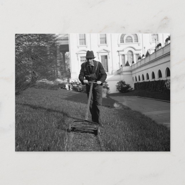 Cartão Postal Casa Branca, grama verde, anos 30 (Frente)