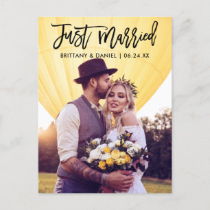 Cartão Postal Casados Modern Brush Script Foto Casamento